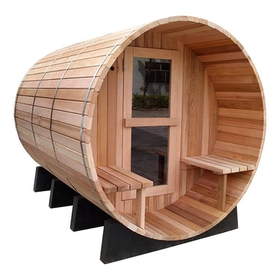 De Zaal van de huis Openluchtsauna Rustiek de Saunabad van het 6 Persoonsvat