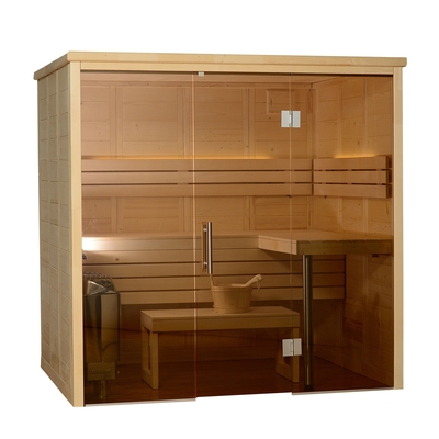De nette Binnen 3-4 Zaal van de Persoons Traditionele Droge Sauna met Saunastenen